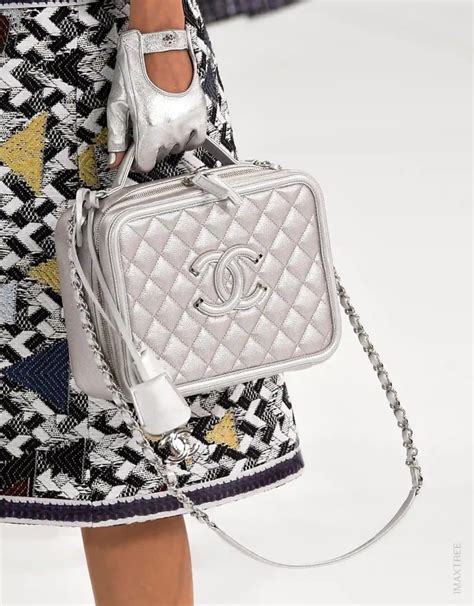 chanel green vanity bag|chanel vanity case 2022.